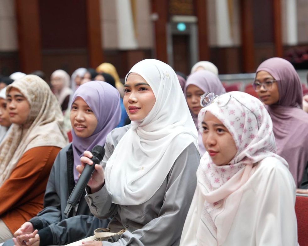 Ubd Graduation Robe UBD Freshers Week 2024/2025 | Wawasan Brunei 2035